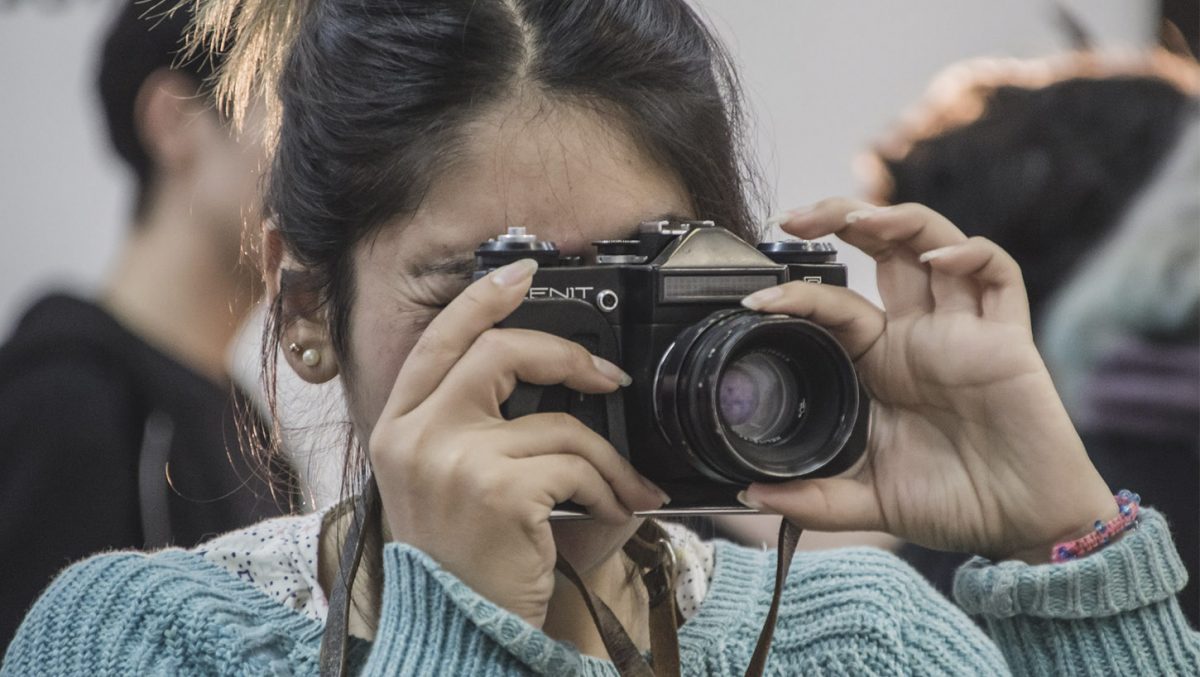 “Las calles hablan” – Taller de Fotografía Callejera