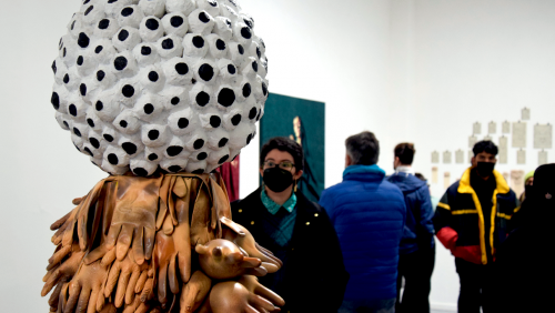 Cientos de asistentes en la inauguración de Balmaceda Visual